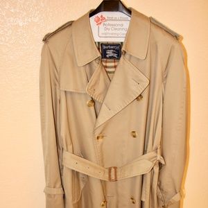 Vintage Double Breasted Burberry Trench 40L